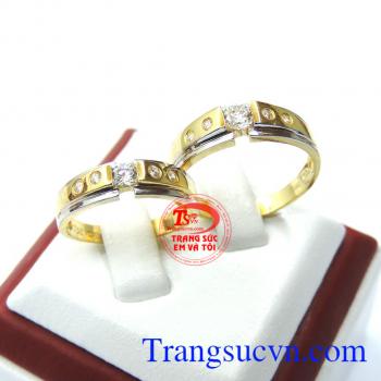 Nhẫn cưới vàng 18k ấn tượng