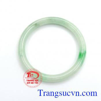 Vòng ngọc vân xanh thời trang.