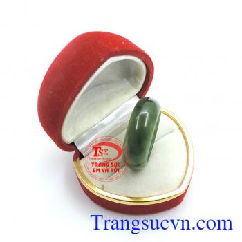 Nhẫn nephrite