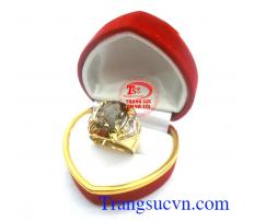 Nhẫn vàng tây phong cánh