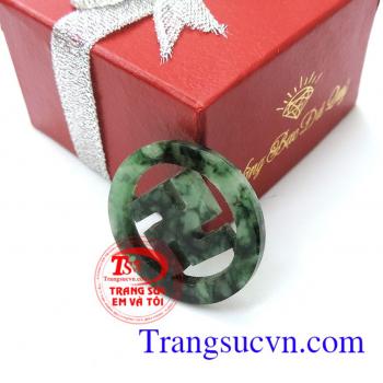 Mặt ngọc tự chữ Vạn