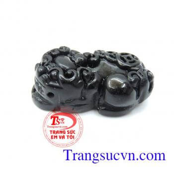 Tỳ hưu obsidian khắc nổi