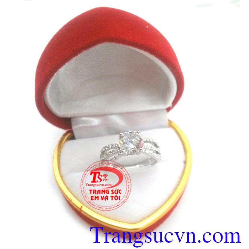 Nhẫn nữ vàng trắng 18k tinh tế