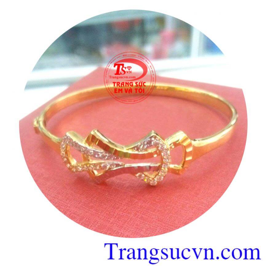 Mẫu vòng vàng tây nữ