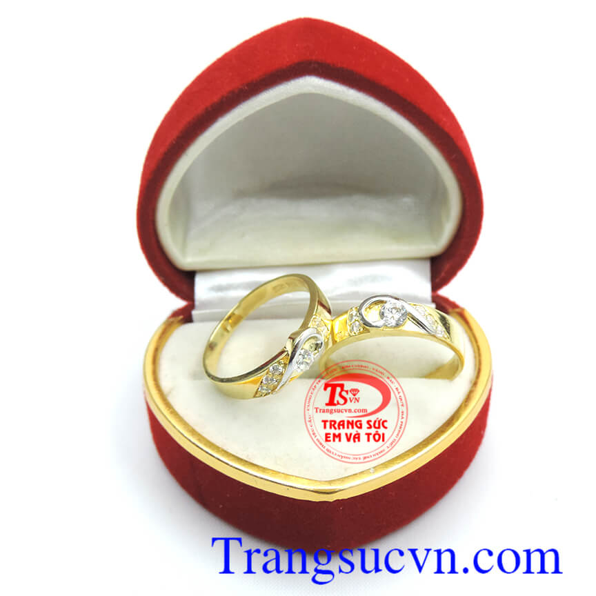 Những cặp nhẫn cưới có hình trái tim là biểu tượng cho một tình yêu đẹp