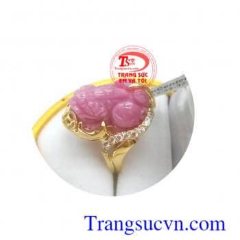 Nhẫn nữ tỳ hưu ruby hộ mệnh nhẫn ruby tỳ hưu đẹp và sang trọng quý phái,tỳ hưu thu tích tiền tài,lộc