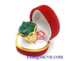 Nhẫn thiềm thừ ngọc cẩm thạch