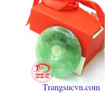 Mặt dây chuyền jadeite thanh lịch