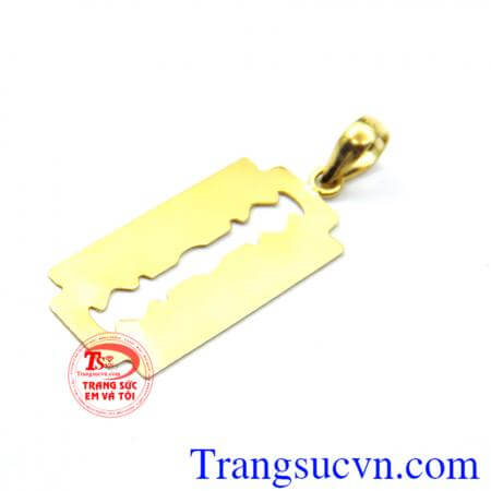 Mặt dây dao tem vàng đeo hợp thời trang,mặt dao lam bằng vàng thật sản phẩm đảm bảo chất lượng vàng,Uy tín, Khách hàng bình chọn nhiều năm.