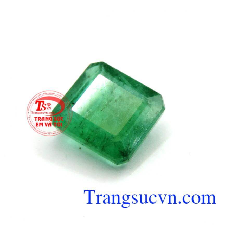 Ngọc lục bảo phú quý