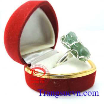 Nhẫn nữ tỳ hưu giá rẻ
