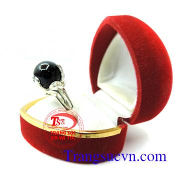 Nhẫn bạc nữ mã não đen huyền bí