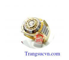 Nhẫn nam sáng bóng bền Đeo hợp thời trang, chất lượng vàng đảm đeo bền đẹp sáng bóng, tinh tế và sang trọng dành cho phái mạnh, nhẫn nam phù hợp đeo ngón giữa và ngón áp út, sản phẩm nhẫn nam vàng tây được khách hàng bình chọn nhiều năm uy tín trên thị tr