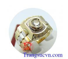 Nhẫn vàng bậc danh vọng được chế tác trên máy 3d được nét tinh tế,nhẫn nam bậc danh vọng phù hợp với người thông minh sáng dạ,biết nắm trước thời cơ trong tầm tay.nhẫn đeo hợp thời trang,Chất lượng vàng đảm bảo.