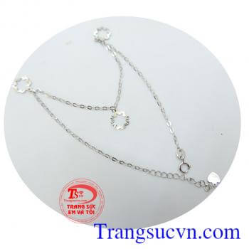 Chiếc Lắc chân vàng Italy 14k Việc sử dụng một chiếc lắc để làm điểm nhấn cho đôi chân mỗi khi bạn mặc váy hoặc quần soóc, ngố để khoe đôi chân thon dài là một điều vô cùng thú vị