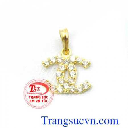 Mặt Chanel đính đá   Những mẫu mặt dây chuyền vàng tây dành cho nữ,Mặt chuyền nữ,mặt dây vàng đẹp,đeo hợp thời trang,mặt dây chuyền sáng bóng Uy tín về chất lượng vàng,Khách hàng ưa chuộng làm quà trong các dịp lễ tết và ngày kỷ niệm
