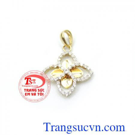 Mặt dây chuyền vàng tứ phương Mặt dây chuyền vàng tứ phương Kết trái yêu thương  Những mẫu mặt dây chuyền vàng tây dành cho nữ,Mặt chuyền nữ,mặt dây vàng đẹp,đeo hợp thời trang,mặt dây chuyền sáng bóng Uy tín về chất lượng vàng,Khách hàng ưa chuộng làm qu
