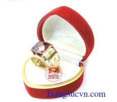 Nhẫn vàng tây đeo tay