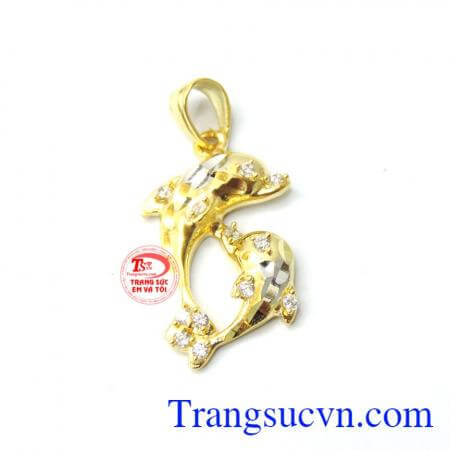 Chiếc mặt dây chuyền Cá voi trung tình minh chứng cho tình yêu,lấy ý tưởng từ sự chung thủy của loài cá Voi,thiết kế ra sản phẩm mặt dây chuyền cá voi ghép theo hình trái tim biểu tượng của tình yêu vĩnh cửu