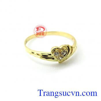 Nhẫn trái tin may mắn