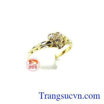 Nhẫn trái tin may mắn