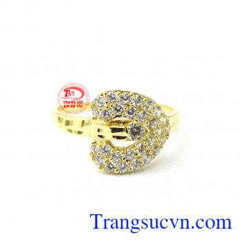 Nhẫn trái tim nữ vàng