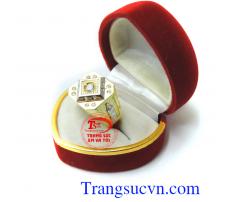 Nhẫn nam bình an vàng tây chất lượng đảm bảo,Uy tín.khách hàng ưa chuộng nhẫn nam đẹp,Giao nhẫn nam vàng tây toàn quốc,Thu mua lại nhẫn nam vĩnh viễn nhằm đảm bảo quyền lợi khách hàng.