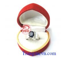 Nhẫn sapphire vàng trắng