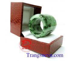 Nhẫn ngọc thiên nhiên ngón cái