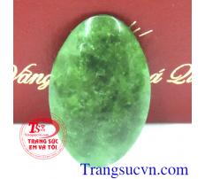 Mặt nhẫn màu lục ngọc quý hiếm