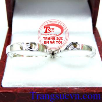 Nhẫn cưới trái tim gắn kết