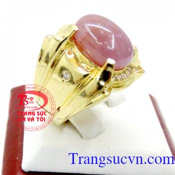 Nhẫn ruby nam vàng thời trang, Nhẫn nam vàng 10k đẹp, nhẫn nam đá quý ruby thời trang đẳng cấp cho phái mạnh, mang lại sự sang trọng cũng như những may mắn trong công việc và cuộc sống. Sản phẩm kèm giấy kiểm định.