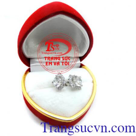 Bông tai vàng trắng tinh tế, bông tai vàng trắng 18k, bông tai vàng trắng thiết kế tinh tế, là món quà ý nghĩa dành cho phái đẹp.