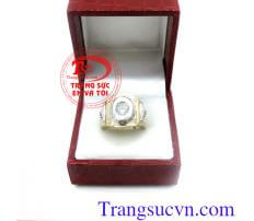Nhẫn nam khắc chữ độc đáo