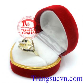 Nhẫn nữ mặt to đẹp