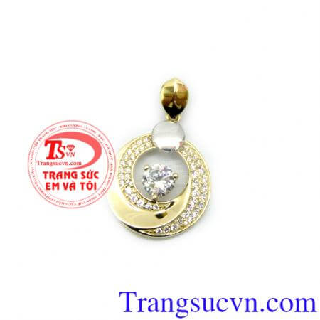Mặt dây đính đá sang trọng, mặt dây chuyền vàng tây đẹp, mặt dây chuyền vàng tây 10k thiết kế đơn giản mà sang trọng, vàng sáng, bóng, là món đồ trang sức không thể thiếu của phái đẹp