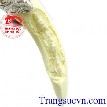 Nanh bạc khắc quan âm