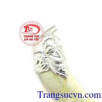 Nanh bạc khắc rồng