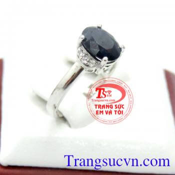 Nhẫn nữ đá quý sapphire vàng tây dành cho phái đẹp, đeo hợp thời trang và quý phái