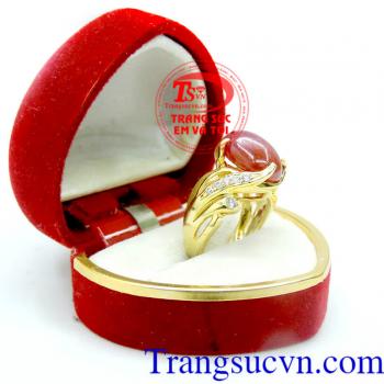 Nhẫn nữ Ruby quyến rũ