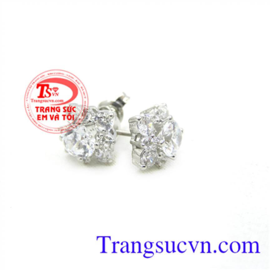 Hoa tai vàng trắng 18k đính kim cương