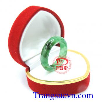 Nhẫn jadeite phú quý