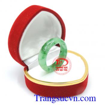 Nhẫn jadeite thiên nhiên tài lộc