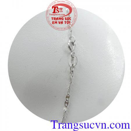 Dây chuyền vàng Iatly nhập khẩu.Kiểu dáng đẹp quý phái sang trọng,nhẹ nhàng.Sản phẩm bán trên toàn quốc