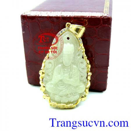 Mặt quân âm ngọc cẩm thạch bọc vàng thương hiệu Em và Tôi đảm bảo chất lượng.