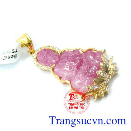 Mặt dây đá ruby bọc vàng phật quan âm thiên nhiên, chất lượng.