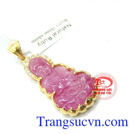 Mặt dây vàng đá ruby đẹp là món quà ý nghĩa dành cho người thân, bạn bè.