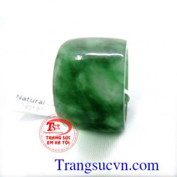 Nhẫn ngọc phỉ thúy tự nhiên