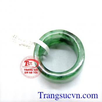 Nhẫn ngọc phỉ thúy tự nhiên