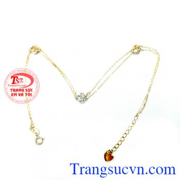 Lắc chân cho nữ đẹp được nhập khẩu từ ý với thiết kế sang trọng bắt mắt, phù hợp với mọi dối tượng có mục đích sử dụng.